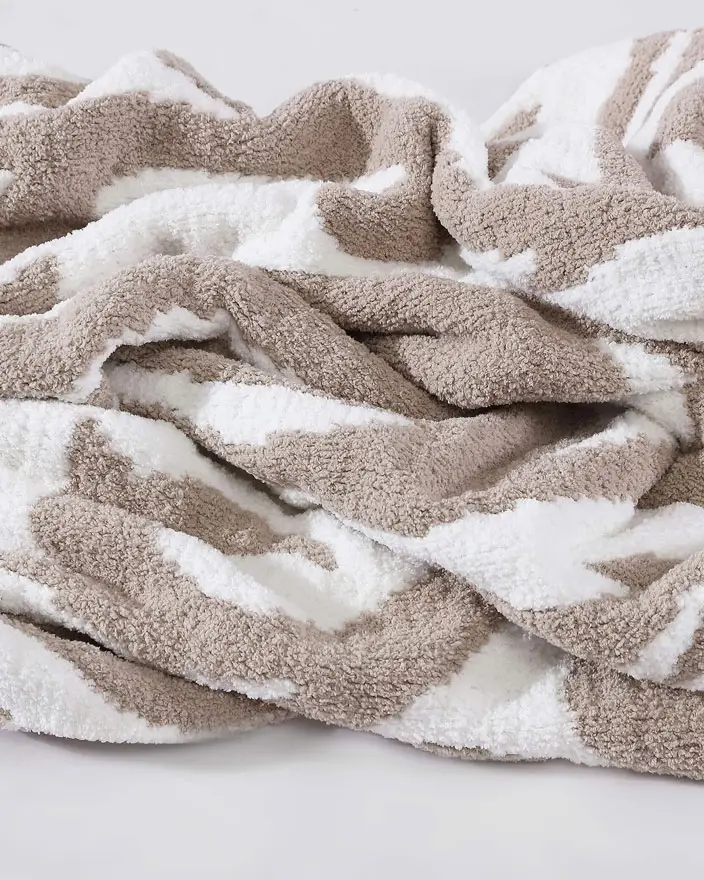 Casablanca Throw - Image 17