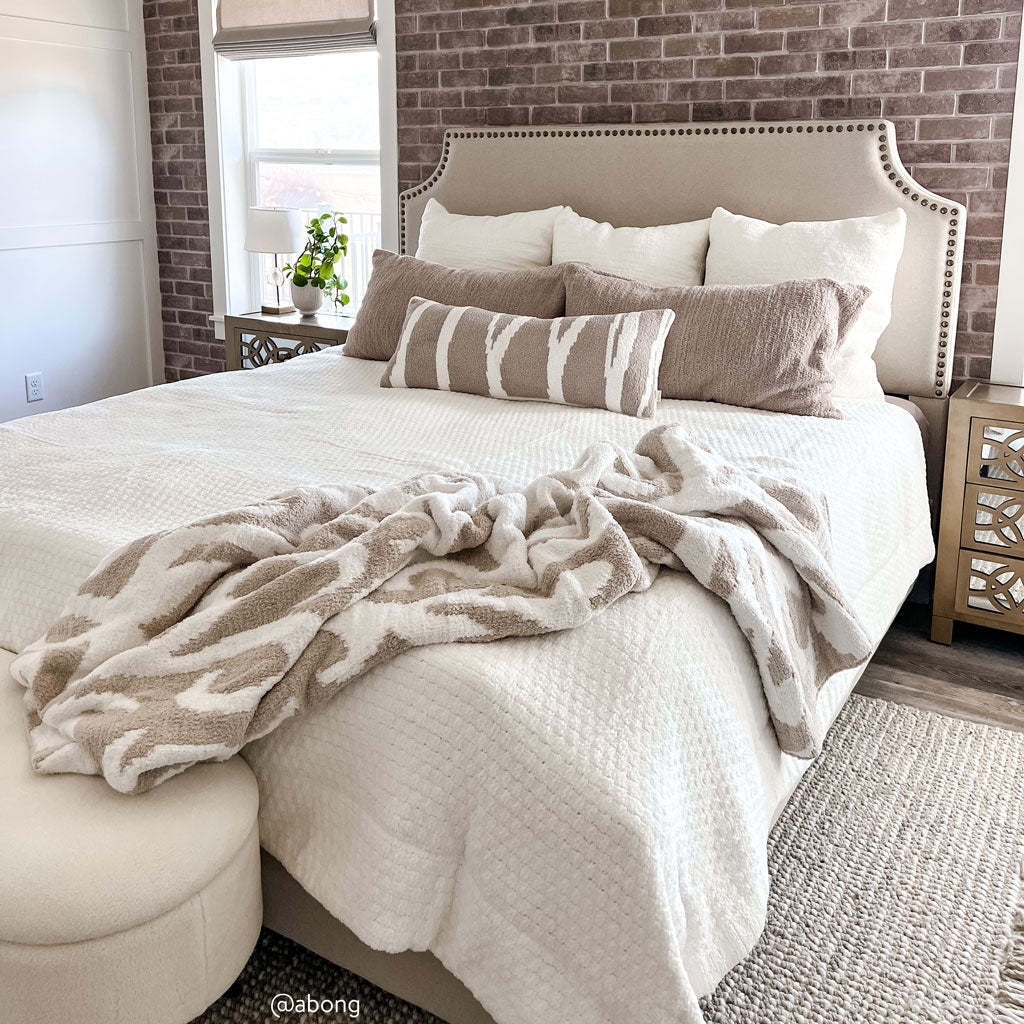 Casablanca Throw - Image 19