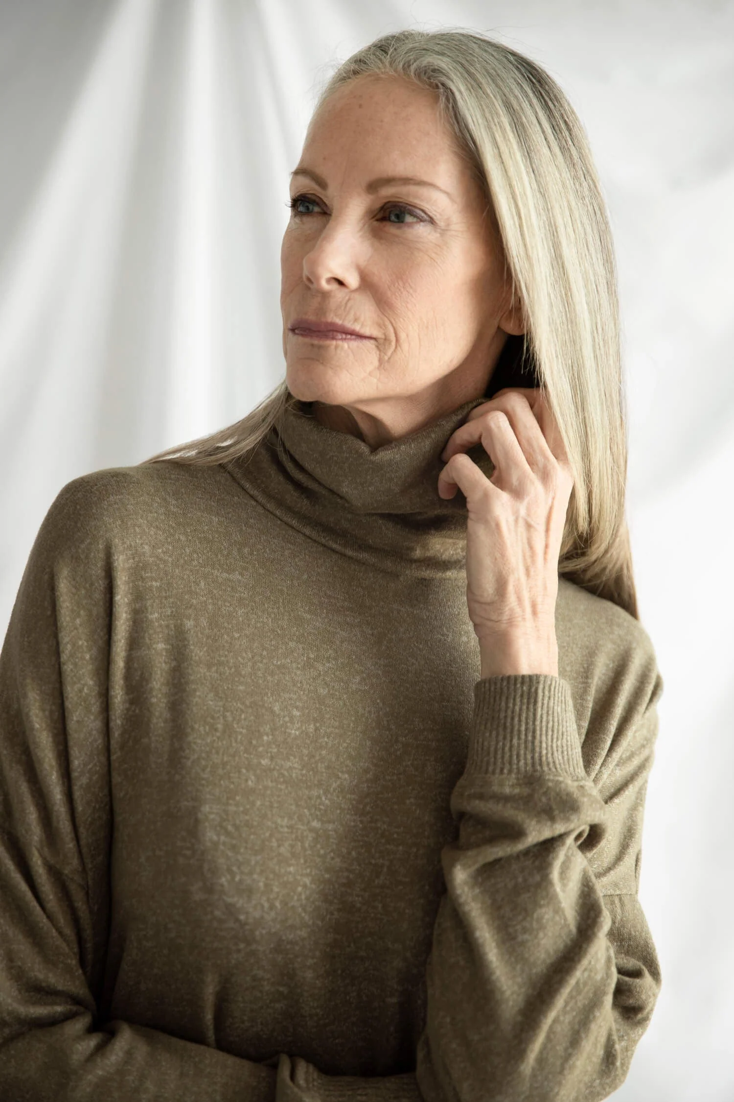 Cosset Relaxed Turtleneck | Last Chance - Image 18