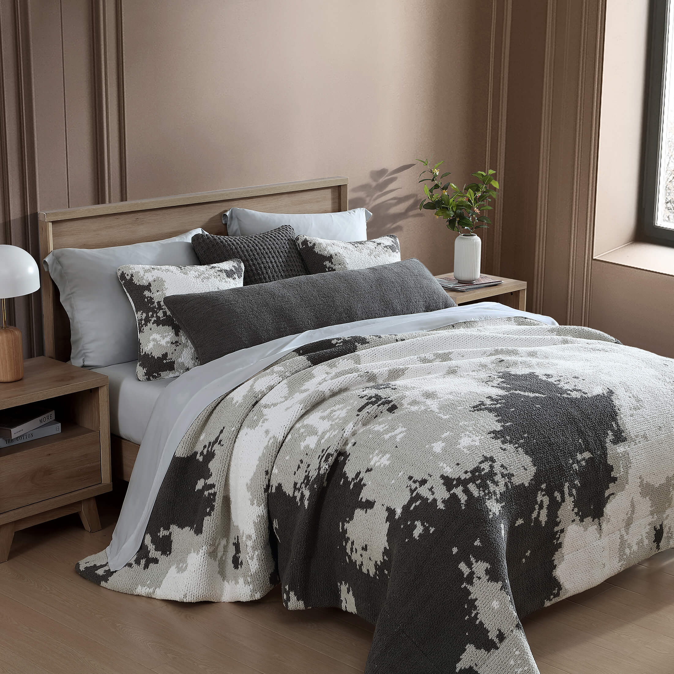 Double Snug Pixel Comforter - Image 8