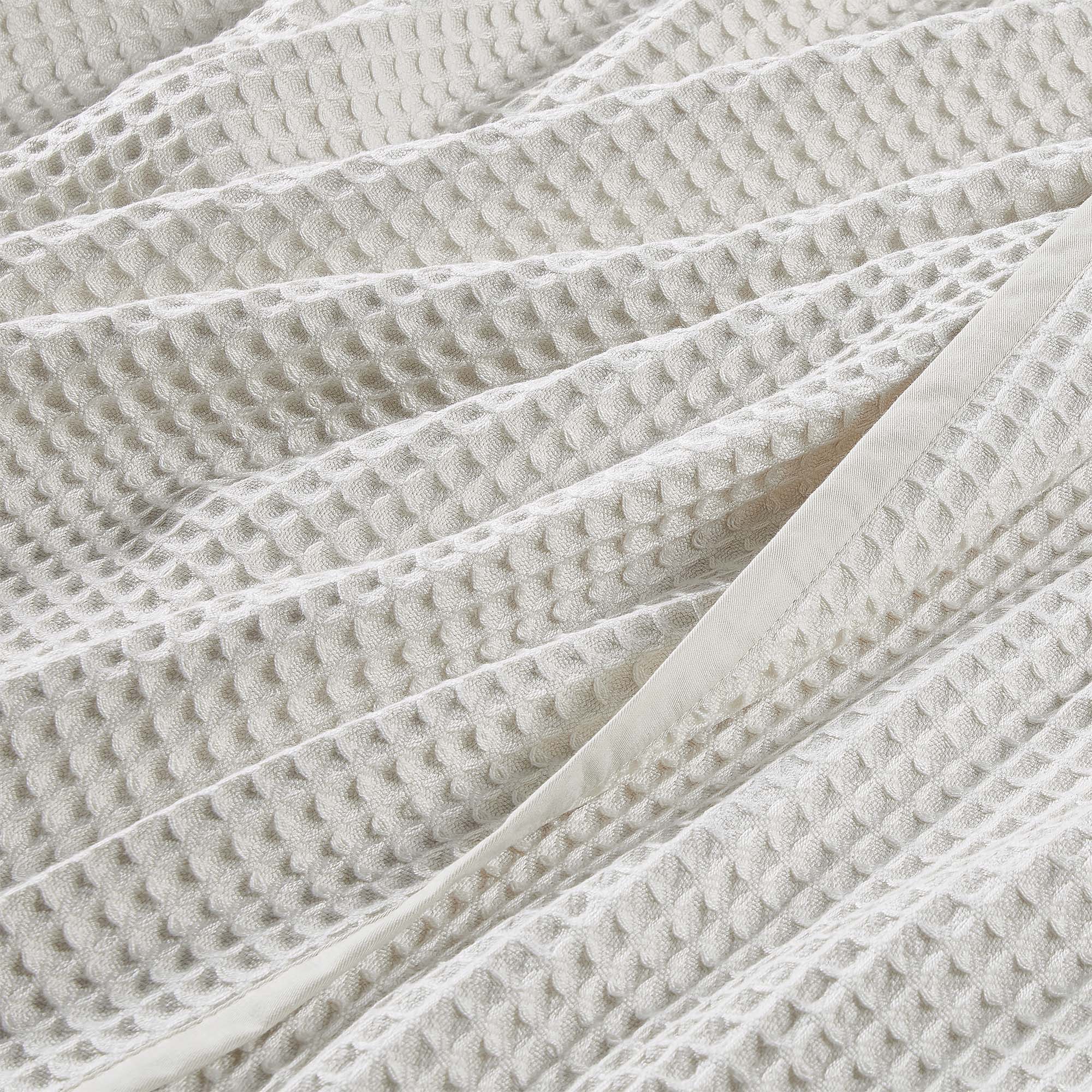 Eucalyptus Bed Blanket - Image 4