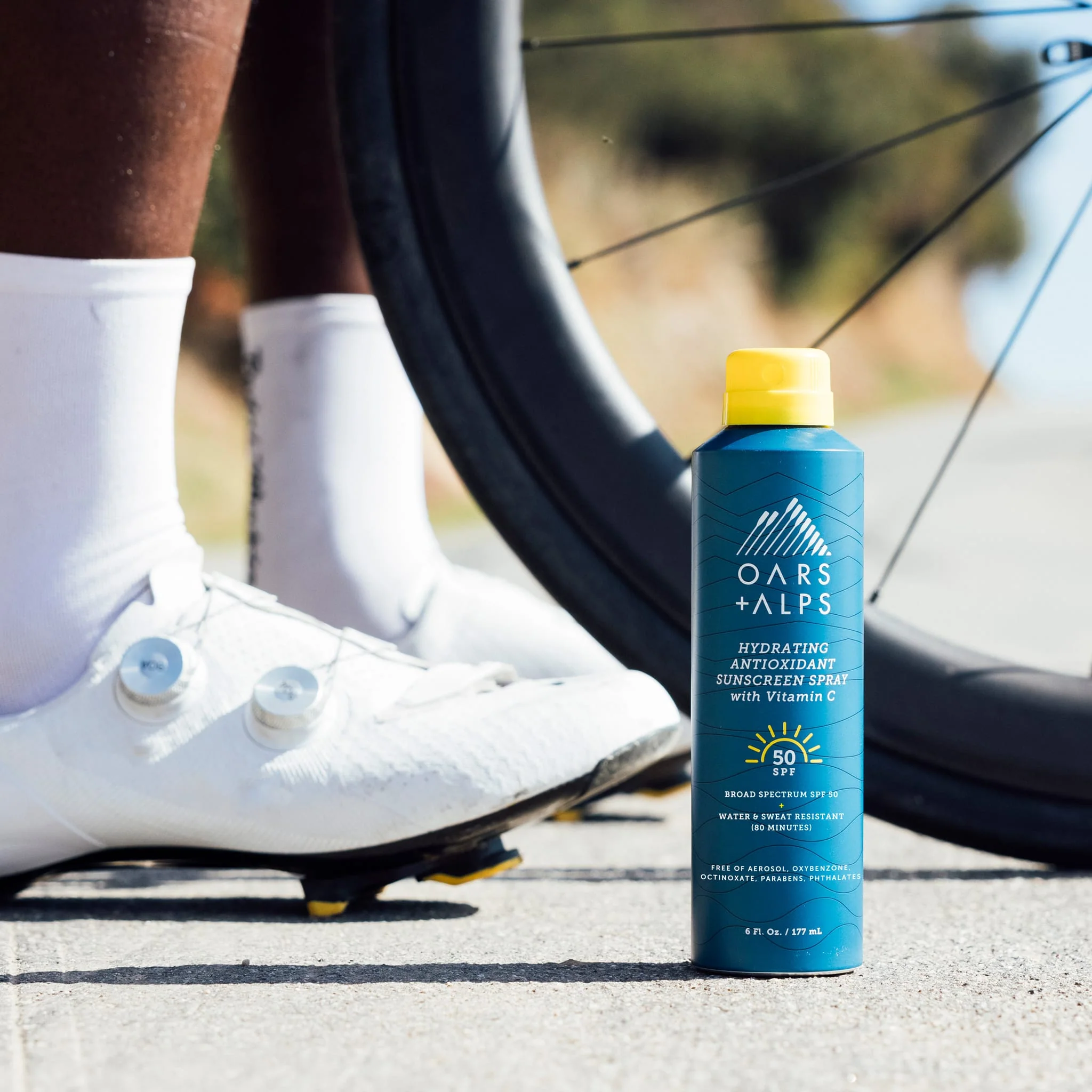 Hydrating Antioxidant SPF 50 Spray - Image 4