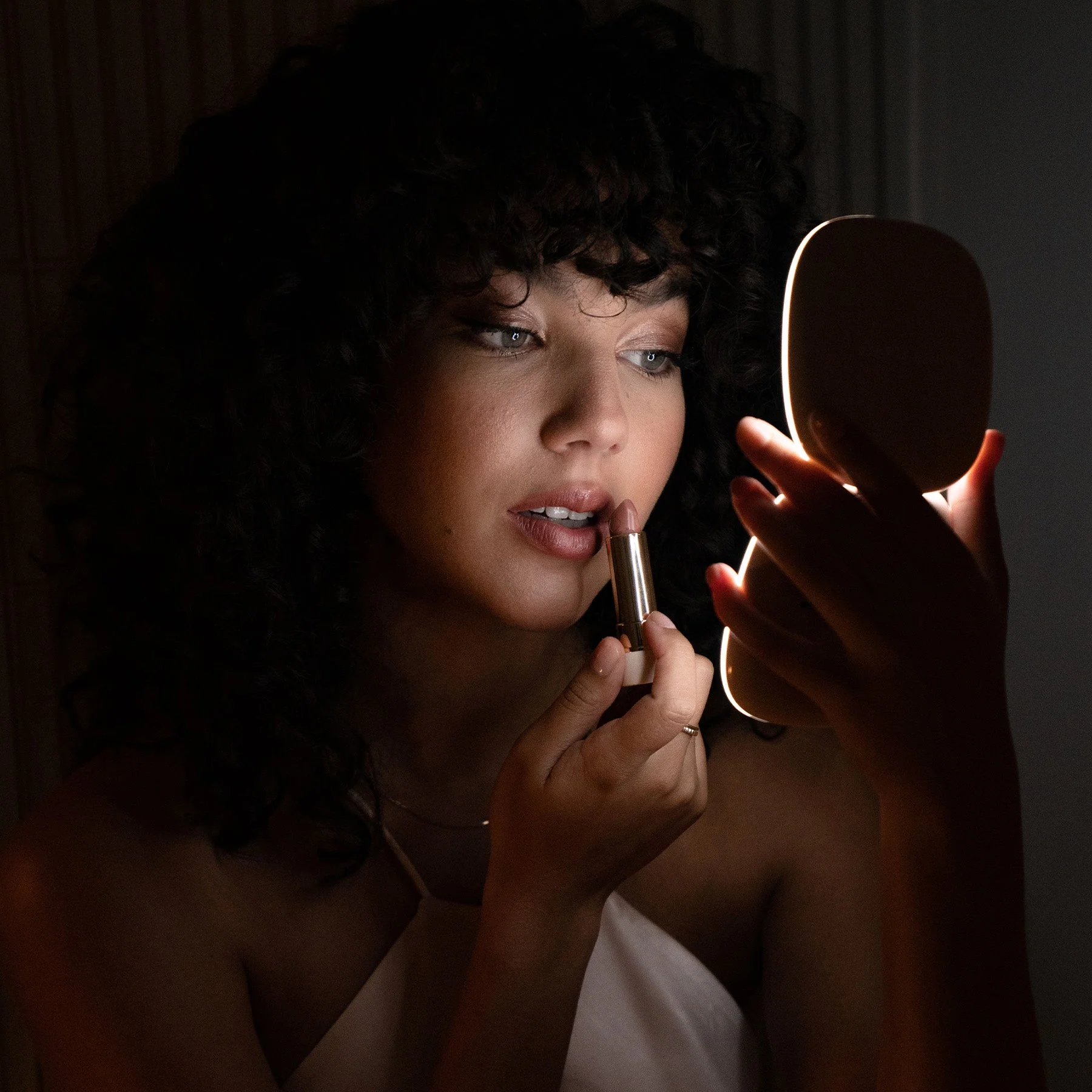 Moda | LED Compact Mirror by Vanity Planet - Image 18
