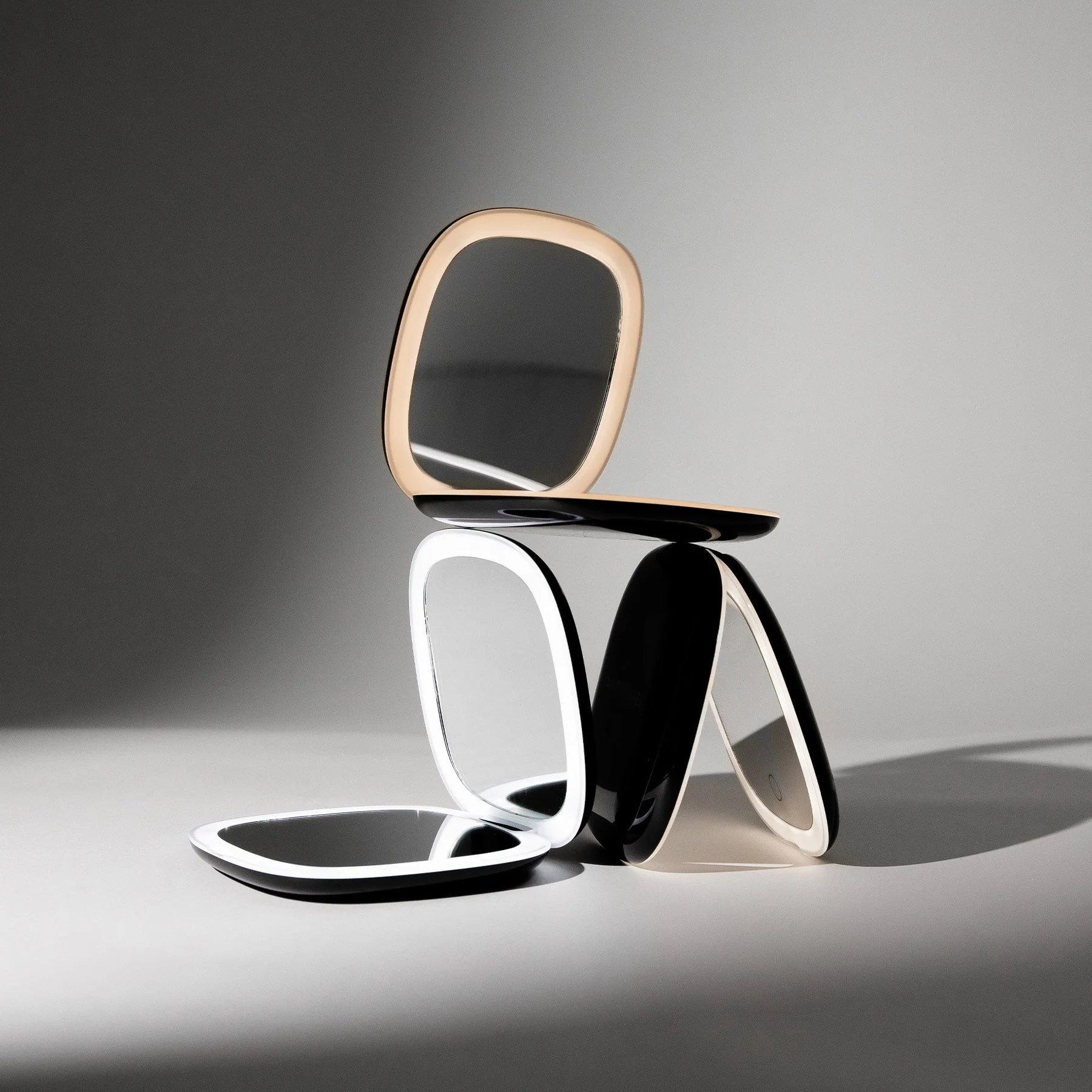 Moda | LED Compact Mirror by Vanity Planet - Image 19