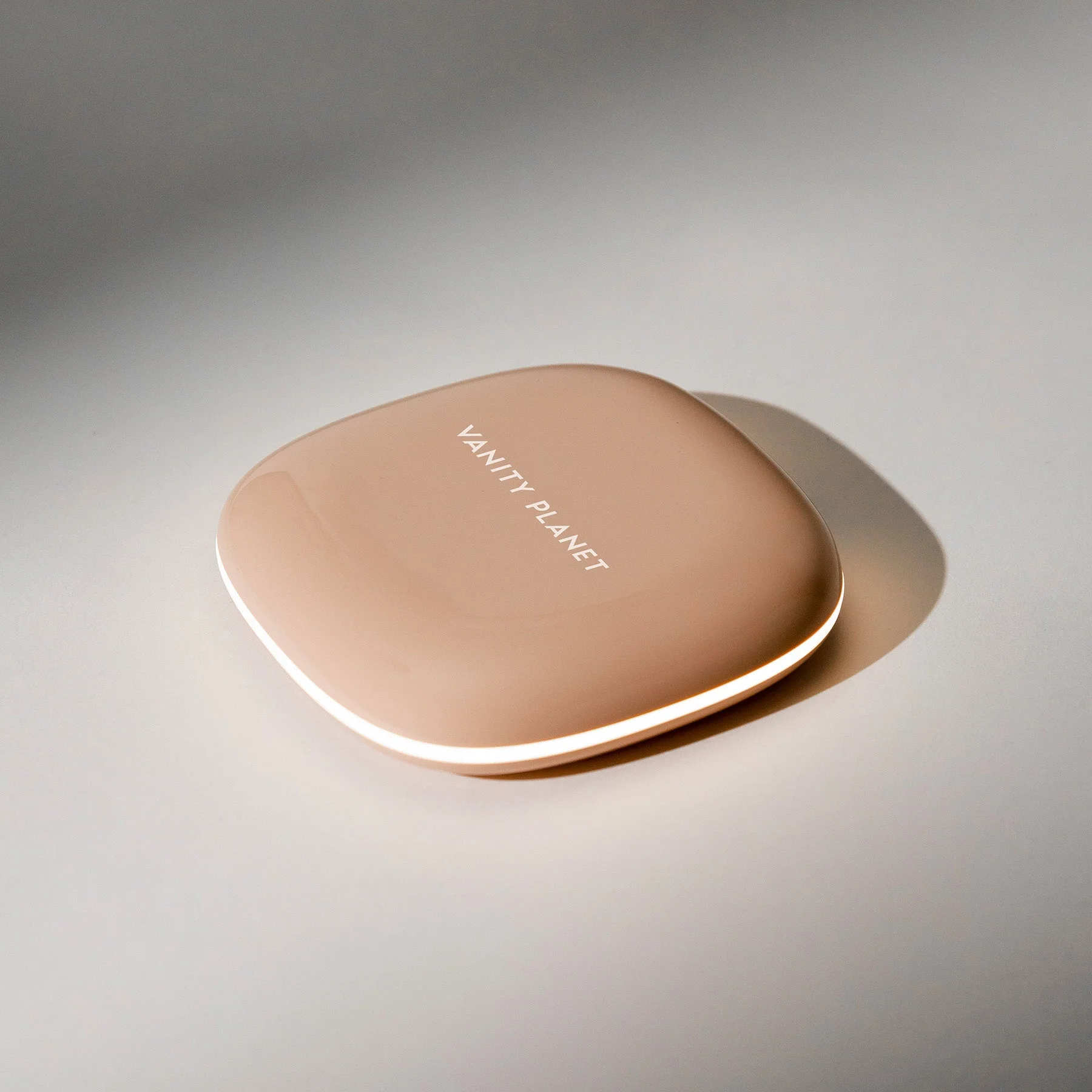 Moda | LED Compact Mirror by Vanity Planet - Image 20
