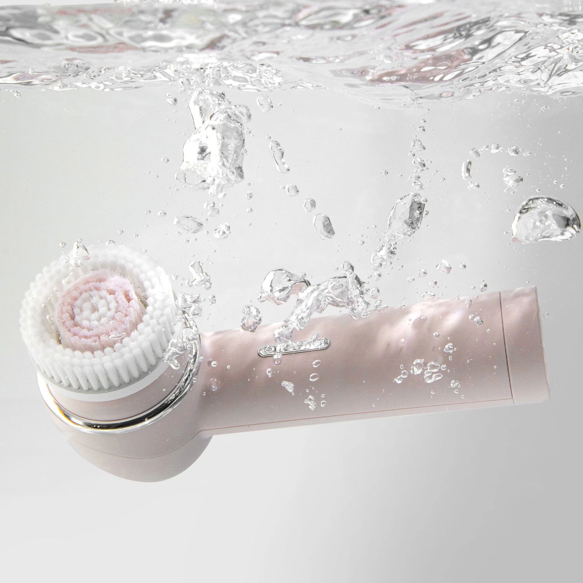Raedia 2.0 | Facial Cleansing Brush + Body Brush by Vanity Planet - Image 3