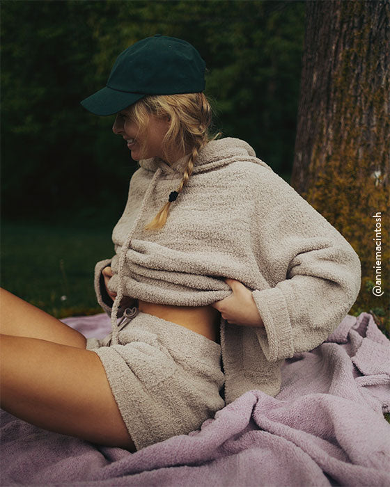 Snug Blanket Hoodie - Image 39